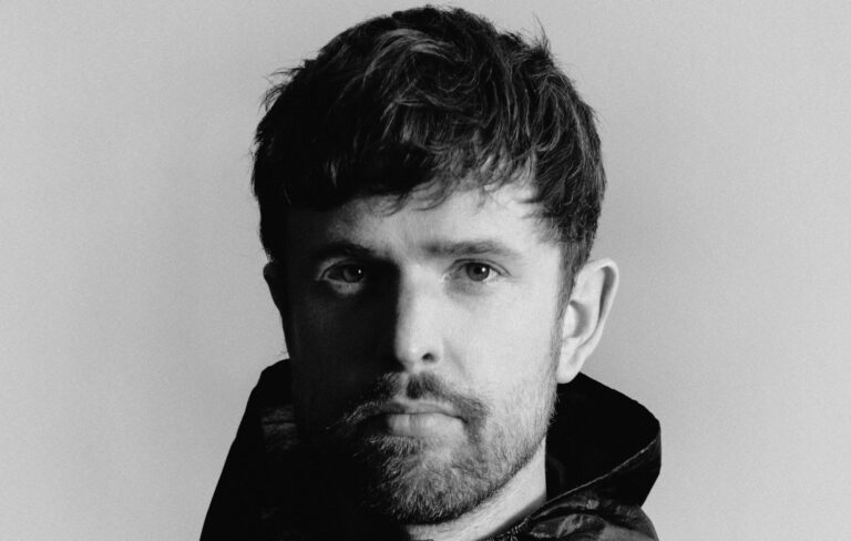 James Blake bejelentette új albumát, a "Trying Times"-t, és megosztja a "Death of Love"-t.
