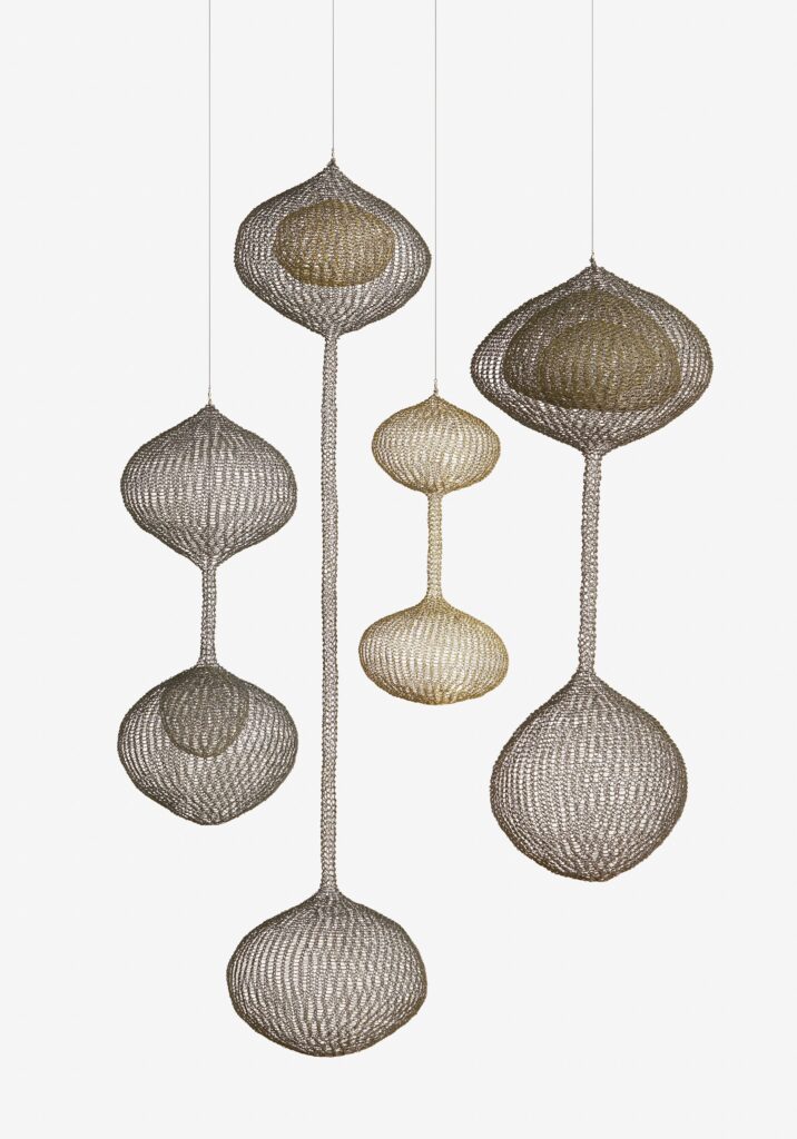 Ruth Asawa. Cím nélkül, 1961. Diana Nelson és John Atwater gyűjteménye. Adományt a San Francisco-i Modern Művészetek Múzeumának ajánlottak fel. © 2026 Ruth Asawa Lanier, Inc., David Zwirner jóvoltából; fotó: Laurence Cuneo