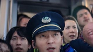 Gyors tempójú akciófilm utalás, Shin Godzilla hangulat