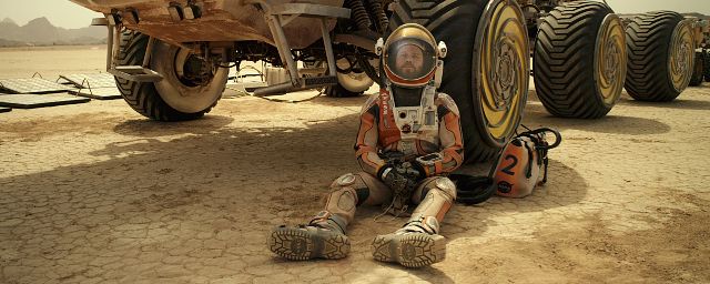 Matt Damon űrruhában a Mentőexpedícióban