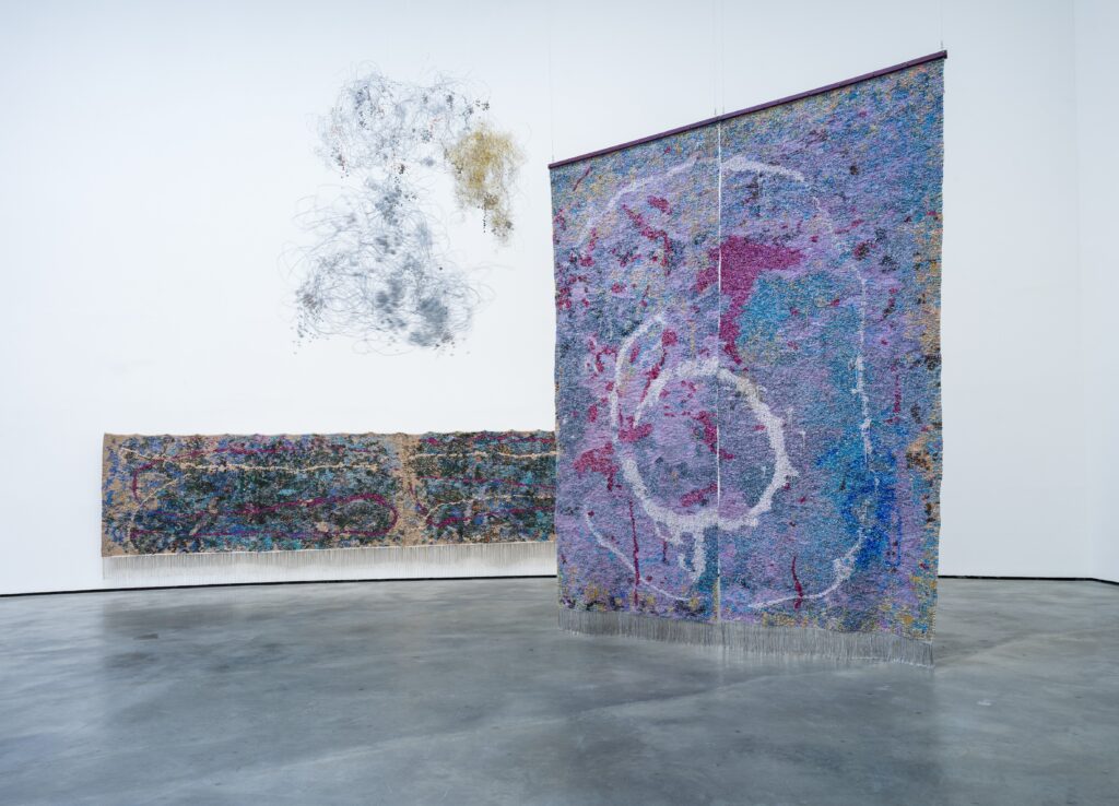 A helyszínen: Igshaan Adams. Guggenheim Múzeum Bilbao, 2026. A művész, a Thomas Dane Galéria és üres projektek jóvoltából