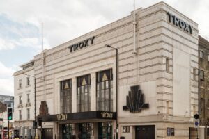 A londoni Troxy kapacitását 3600-ra növeli az 1,5 millió font értékű átalakítás részeként