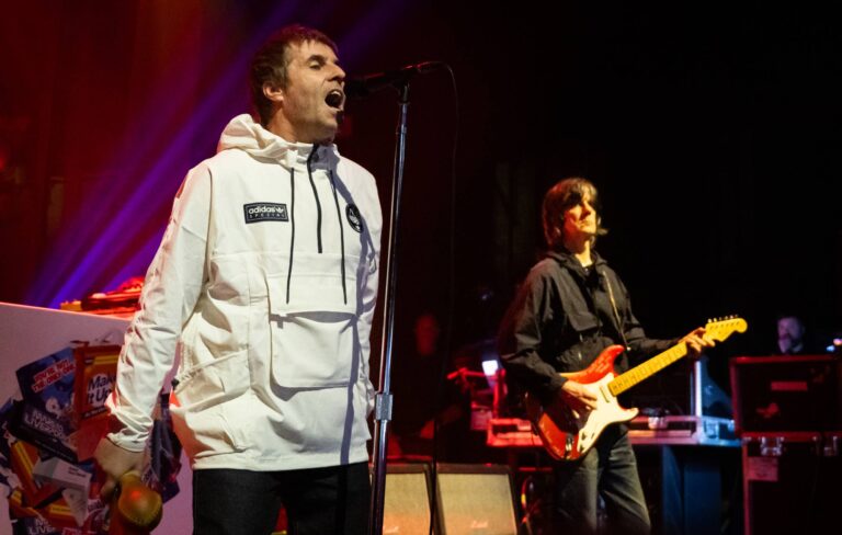Liam Gallagher megszólal, miután őt és John Squire-t is észrevették, hogy elhagyják az Abbey Road Studiost
