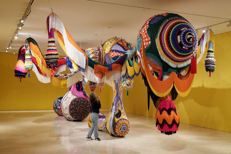 Joana Vasconcelos. Valkyrie Marina Rinaldi, 2014. A művész gyűjteménye. A munka Marina Rinaldi támogatásával történt