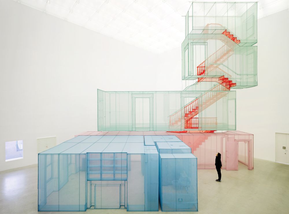 Csinálj Ho Suh-t. A lakás, Folyosók és lépcsők, 348 West 22nd Street, New York NY 10011, USA (Kanazawa Version), 2012. A művész jóvoltából, Los Angeles-i Művészeti Múzeum, LACMA; Lehmann Maupin New York, London, Szöul; és Miró Viktória