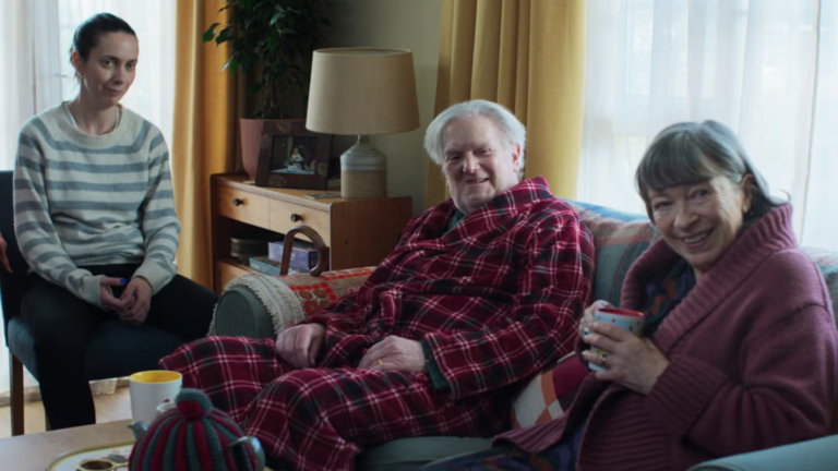 Mike Leigh „Tender Loving Care” című filmje „La Bola Negra” címmel söpörte be a San Sebastian-díjakat, a „NAZA” pedig közönségbólintással jár

