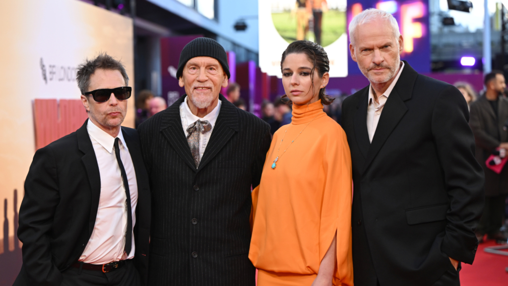 John Malkovich, Sam Rockwell Buddy Up a Londoni Filmfesztiválon A Wild Horse Nine premierje


