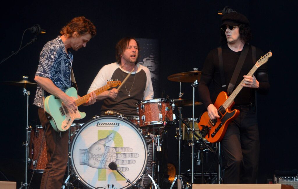 Nézze meg a The Raconteurs újraegyesülését Jack White Nashville-i koncertjén
