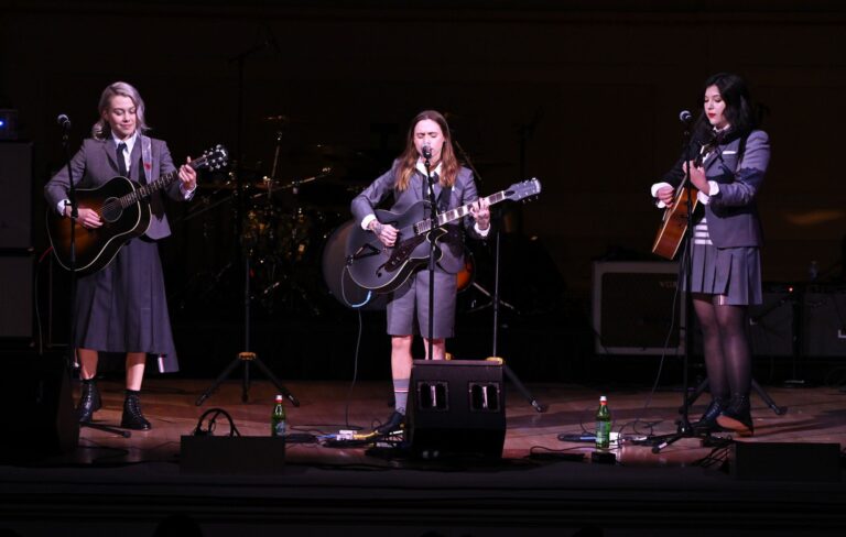 Piss band, image taken by Maya Fuhr